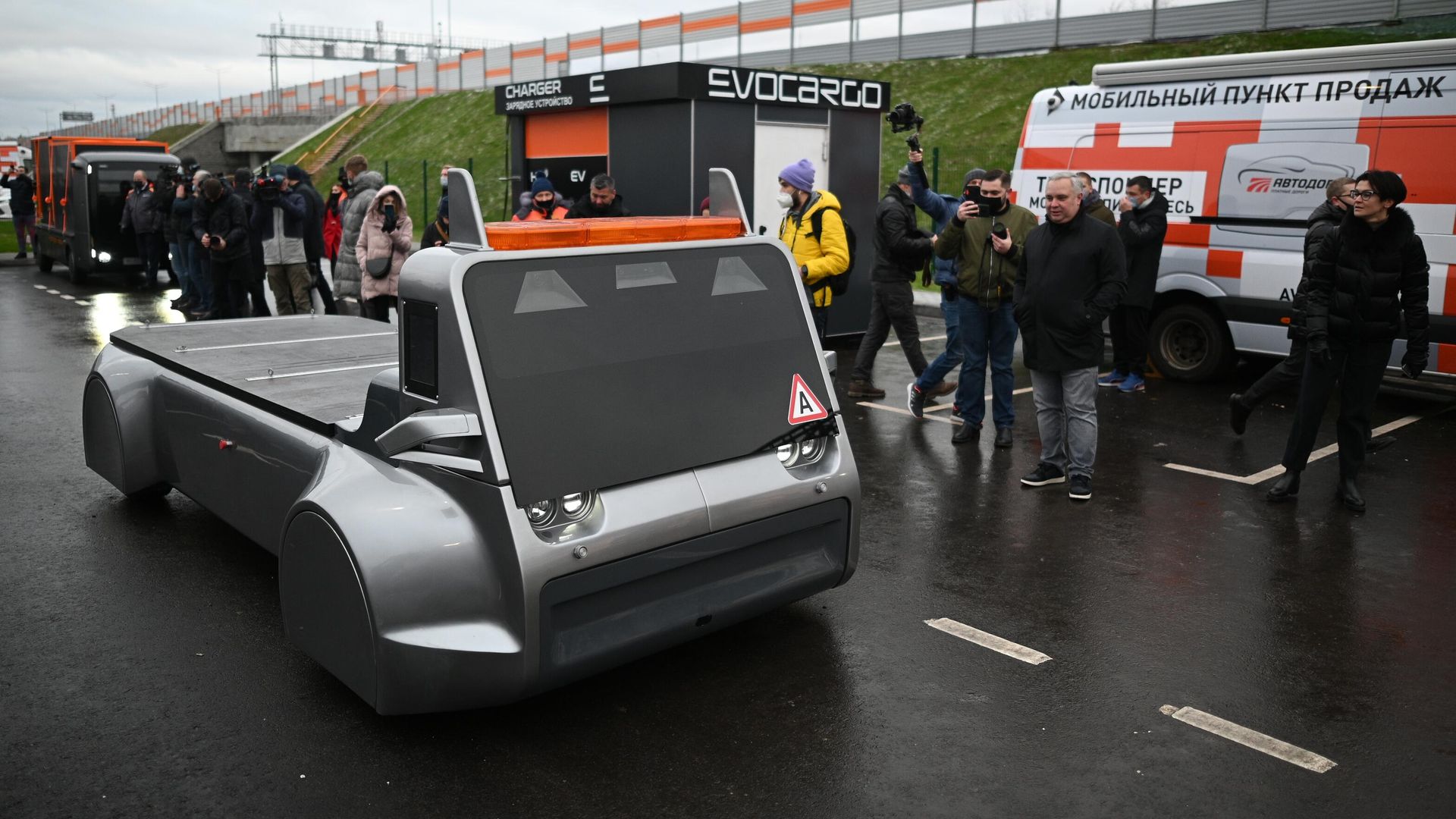 Беспилотный грузовик Evocargo Evo1 на Центральной кольцевой автодороге Беспилотный грузовик Evocargo Evo1 на Центральной кольцевой автодороге - РИА Новости, 1920, 20.05.2025