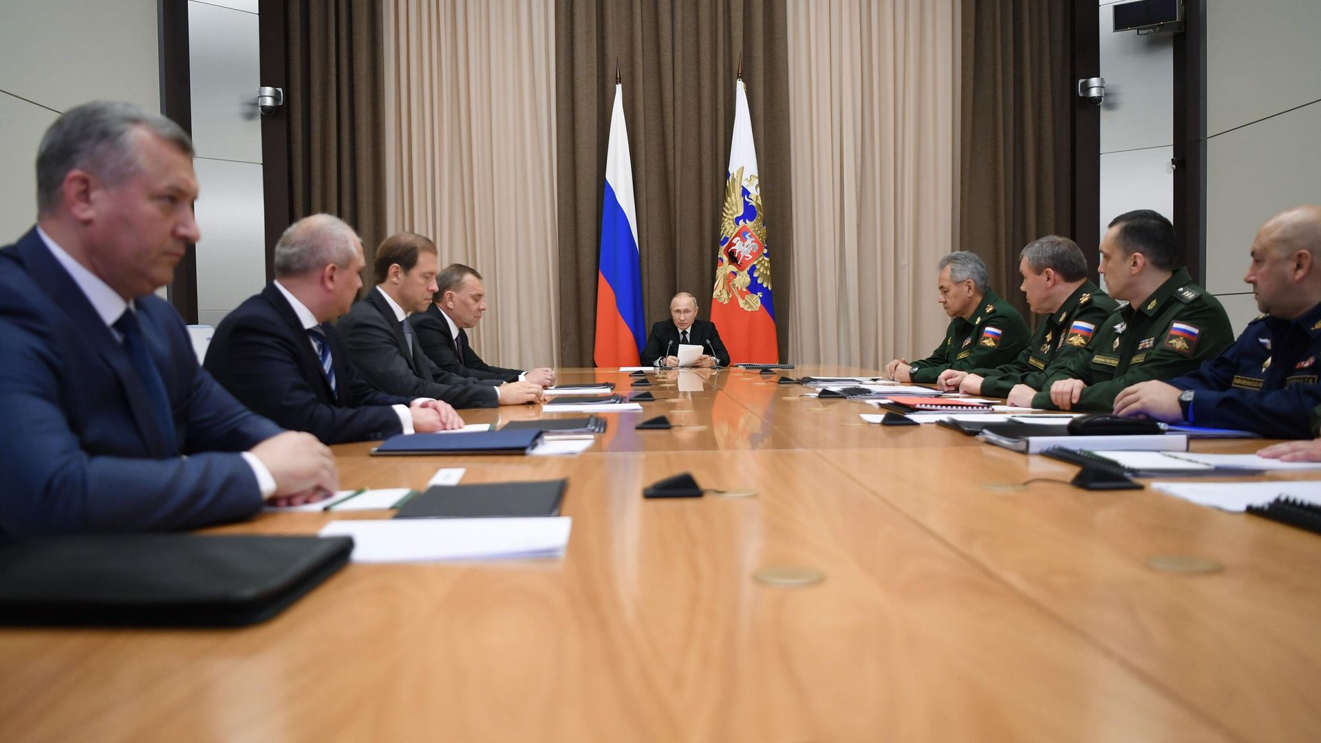 Президент РФ Владимир Путин проводит совещание с руководством Министерства обороны РФ и предприятий ОПК - РИА Новости, 1920, 11.11.2020