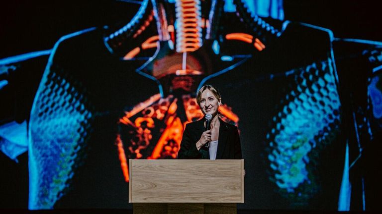 Директор АНО Авангард Дарья Борисова презентовала искусственный разум Авангарда в подмосковном центре военно-патриотического воспитания молодежи