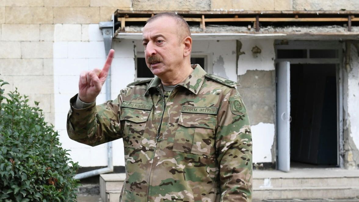 Президент Азербайджана Ильхам Алиев во время посещения городов Физули и Джебраил Президент Азербайджана Ильхам Алиев во время посещения городов Физули и Джебраил - РИА Новости, 1920, 01.12.2020