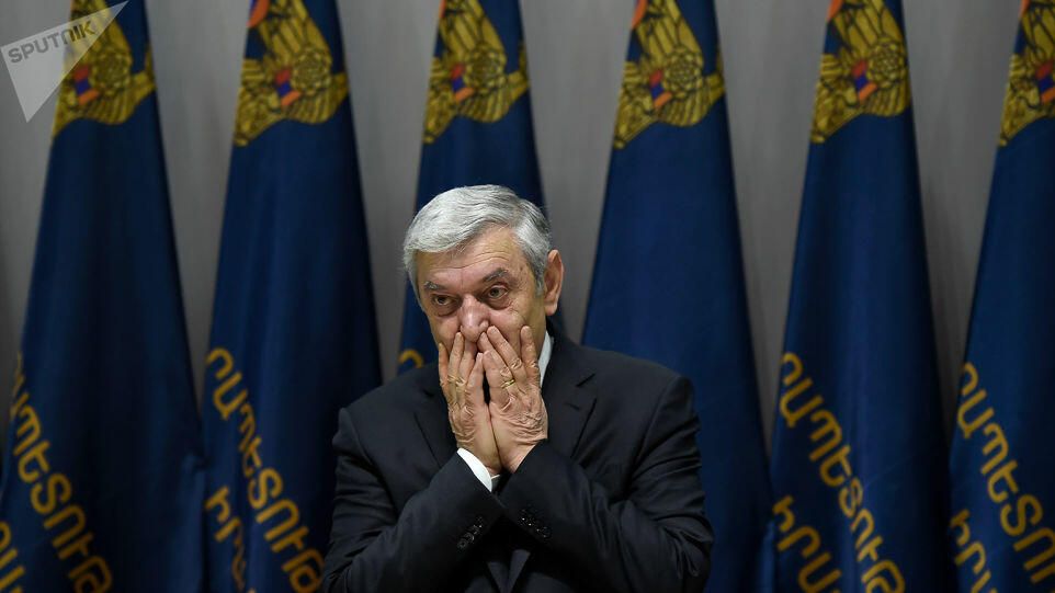Министр по чрезвычайным ситуациям Армении Феликс Цолакян Министр по чрезвычайным ситуациям Армении Феликс Цолакян - РИА Новости, 1920, 17.11.2020