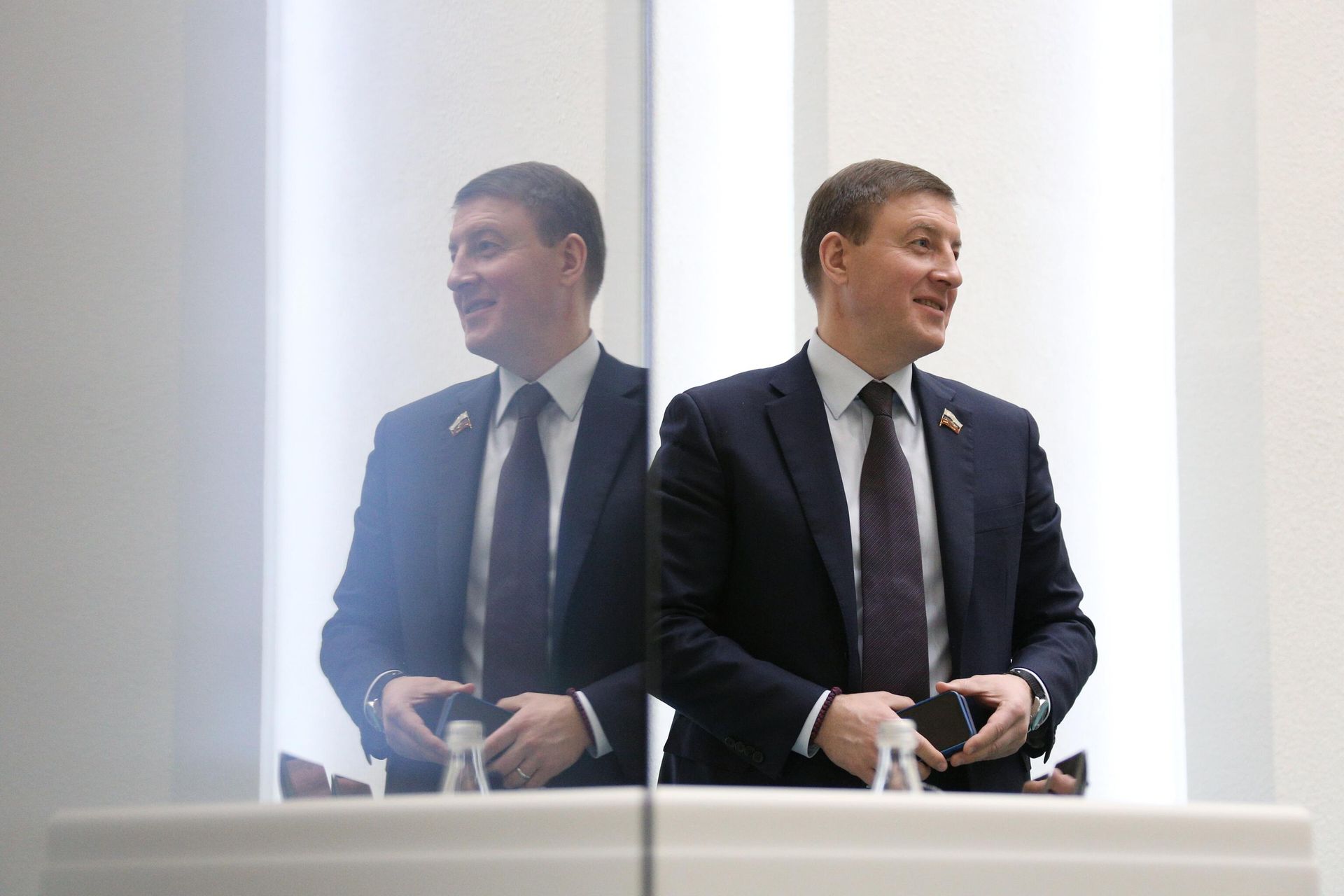 Первый заместитель председателя Совета Федерации РФ Андрей Турчак на заседании Совета Федерации - РИА Новости, 1920, 18.12.2025