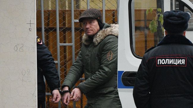 Заместитель председателя правительства Московской области Дмитрий Куракин доставлен в Басманный суд Москвы. 19 ноября 2020
