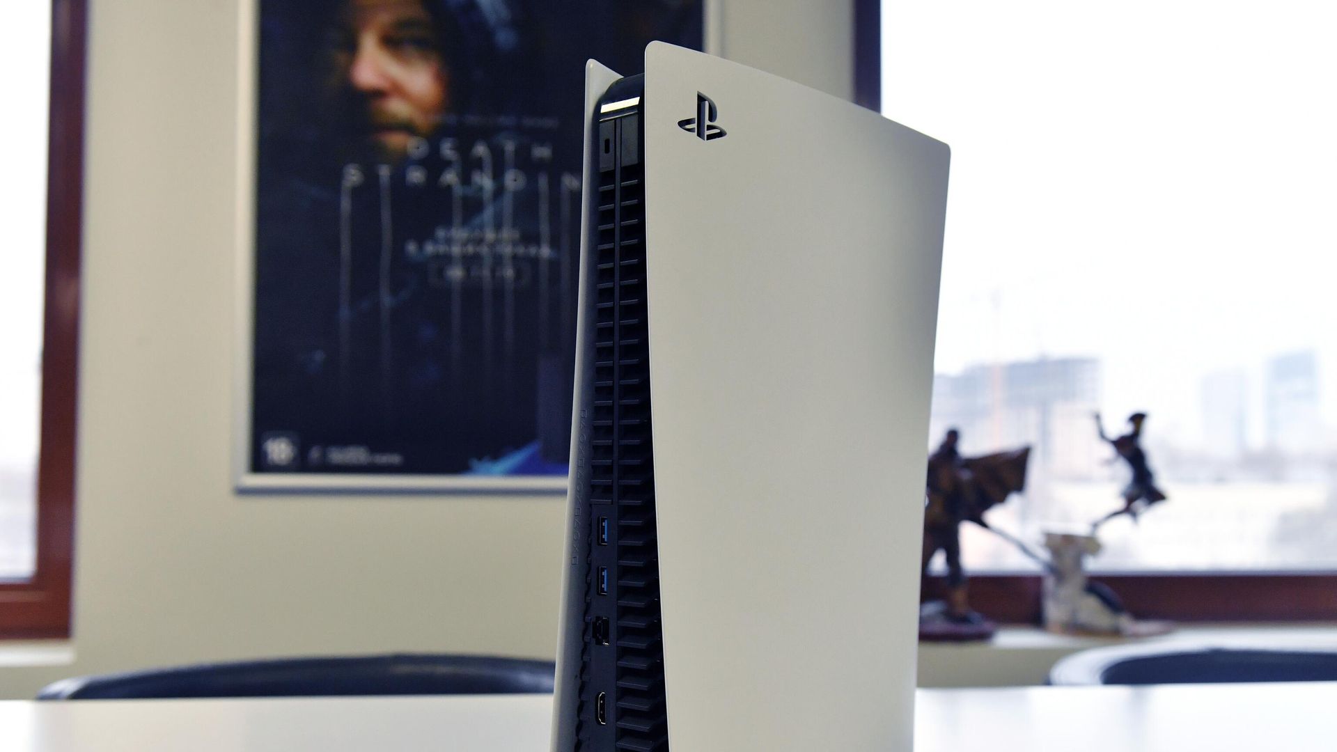 Продажа новой игровой приставки Sony PlayStation 5 в Москве Продажа новой игровой приставки Sony PlayStation 5 в Москве - РИА Новости, 1920, 05.04.2021
