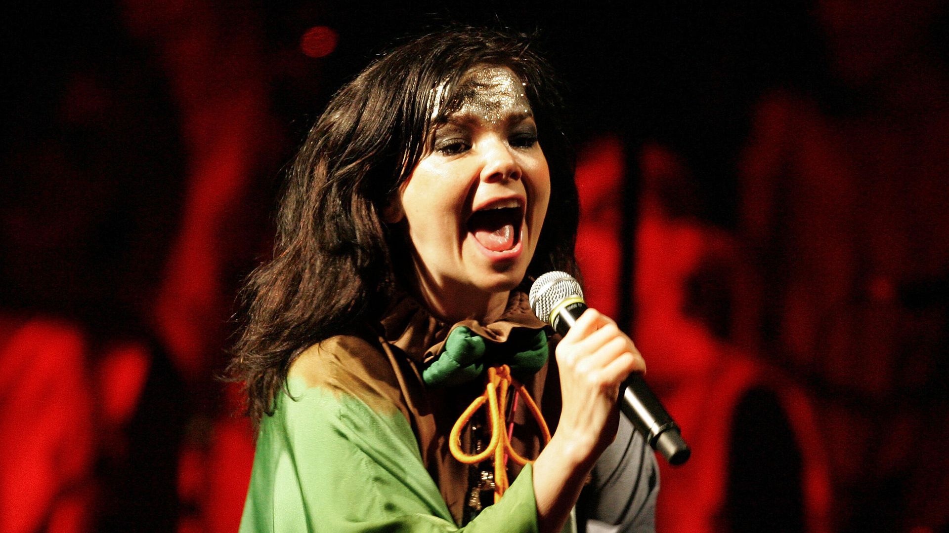 Певица Бьорк на концерте в Лиме, Перу. 2007 год Певица Бьорк на концерте в Лиме, Перу. 2007 год - РИА Новости, 1920, 21.11.2020