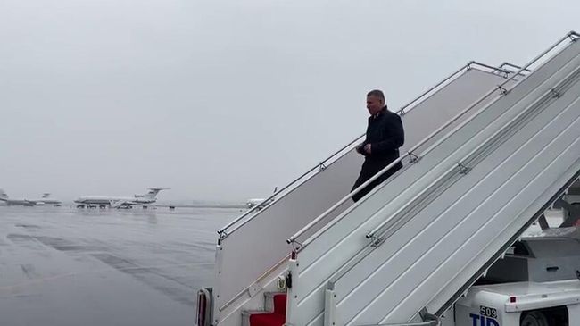 Министр МЧС России Евгений Зиничев прибыл в Республику Армения в составе межведомственной комиссии для обсуждения гуманитарных задач