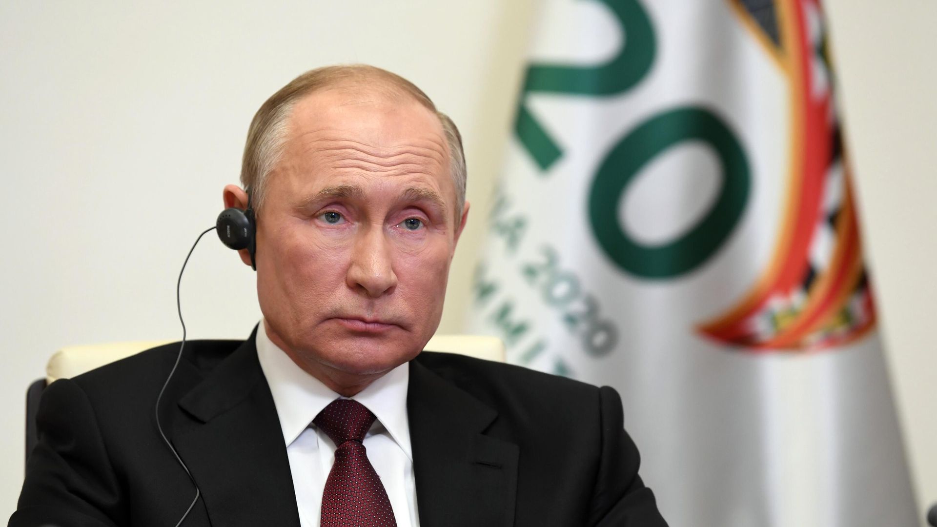 Президент РФ Владимир Путин принимает участие в работе саммита Группы двадцати в режиме видеоконференции Президент РФ Владимир Путин принимает участие в работе саммита Группы двадцати в режиме видеоконференции - РИА Новости, 1920, 22.11.2020