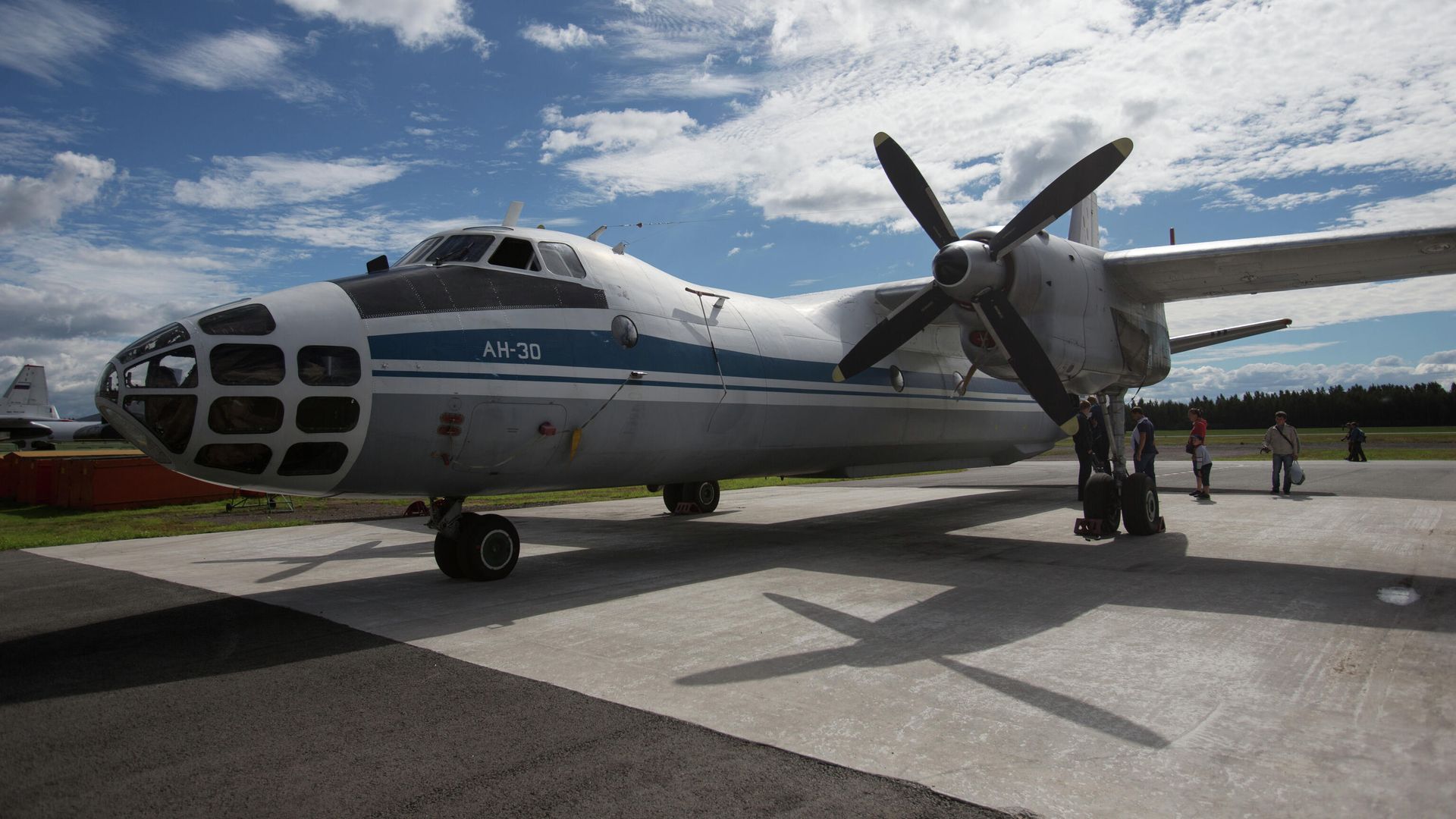Самолет для аэрофотосъемки Ан-30 Самолет для аэрофотосъемки Ан-30 - РИА Новости, 1920, 18.12.2021