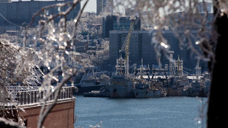 Последствия снежного циклона в Приморье Последствия снежного циклона в Приморье