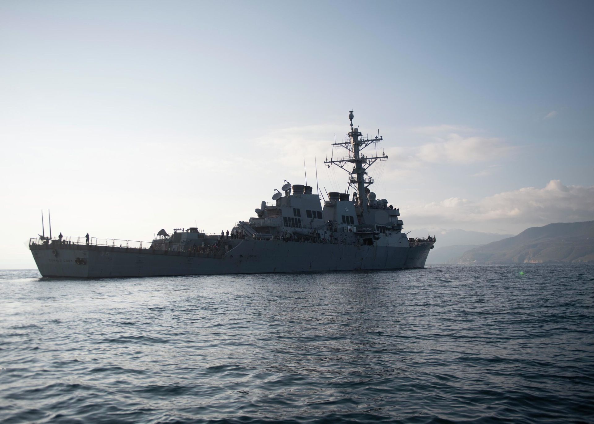 Американский ракетный эскадренный миноносец USS Donald Cook у берегов Греции Американский ракетный эскадренный миноносец USS Donald Cook у берегов Греции - РИА Новости, 1920, 14.04.2021