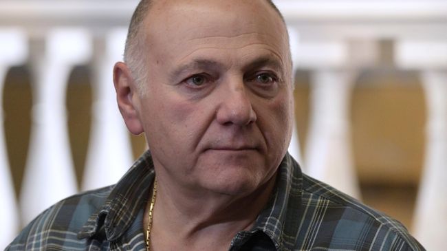 Режиссер Сергей Газаров Режиссер Сергей Газаров