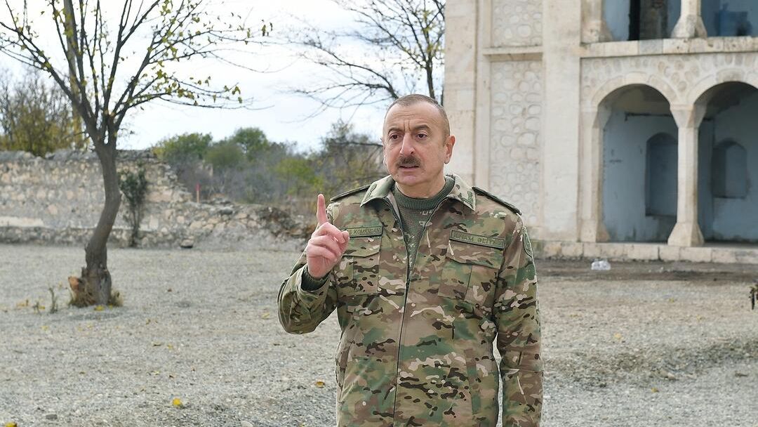 Президент Азербайджана Ильхам Алиев во время посещения города Агдам Президент Азербайджана Ильхам Алиев во время посещения города Агдам - РИА Новости, 1920, 26.02.2021