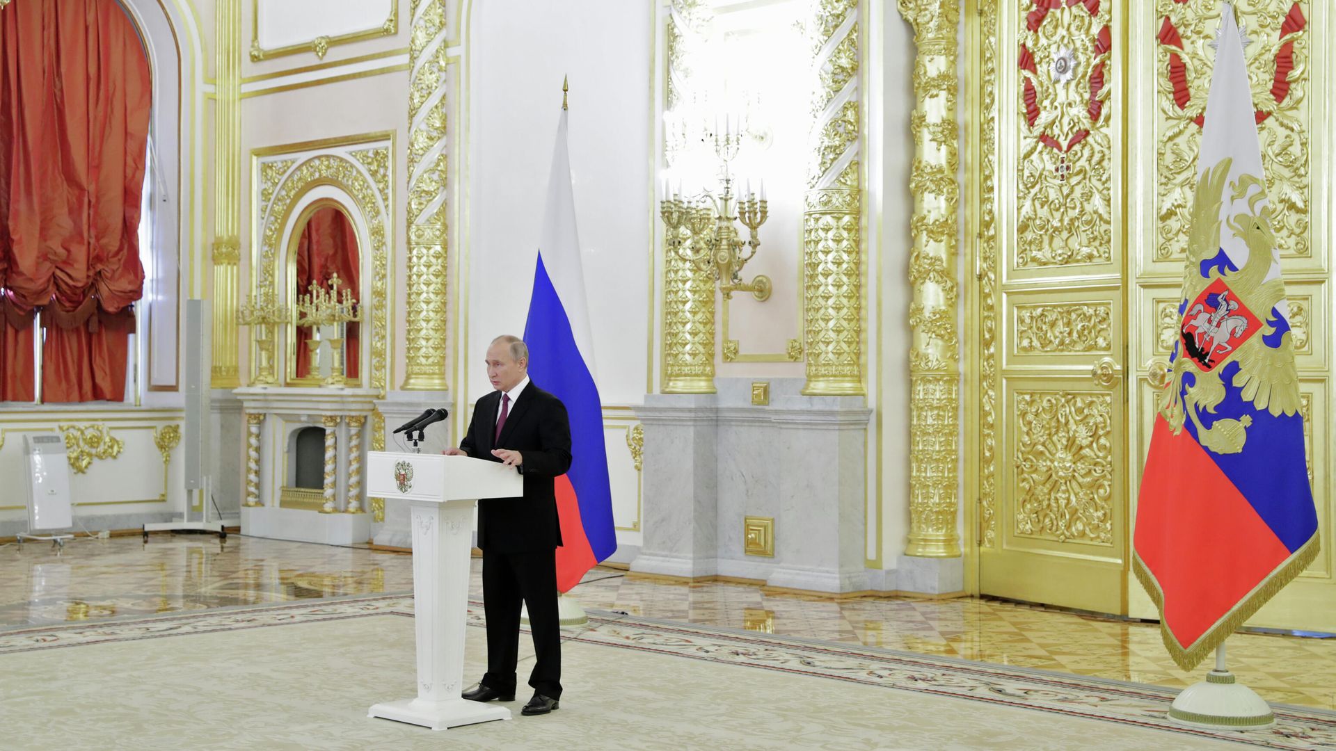  Президент РФ Владимир Путин на церемонии вручения верительных грамот чрезвычайными и полномочными послами  - РИА Новости, 1920, 24.11.2020