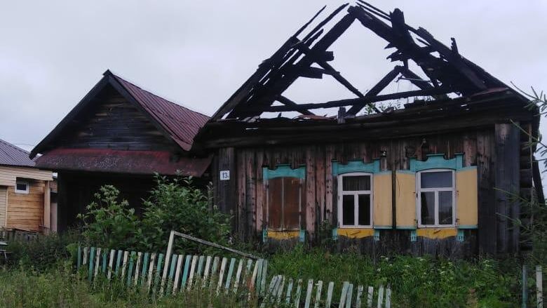 Дом после пожара Дом после пожара - РИА Новости, 1920, 09.12.2020