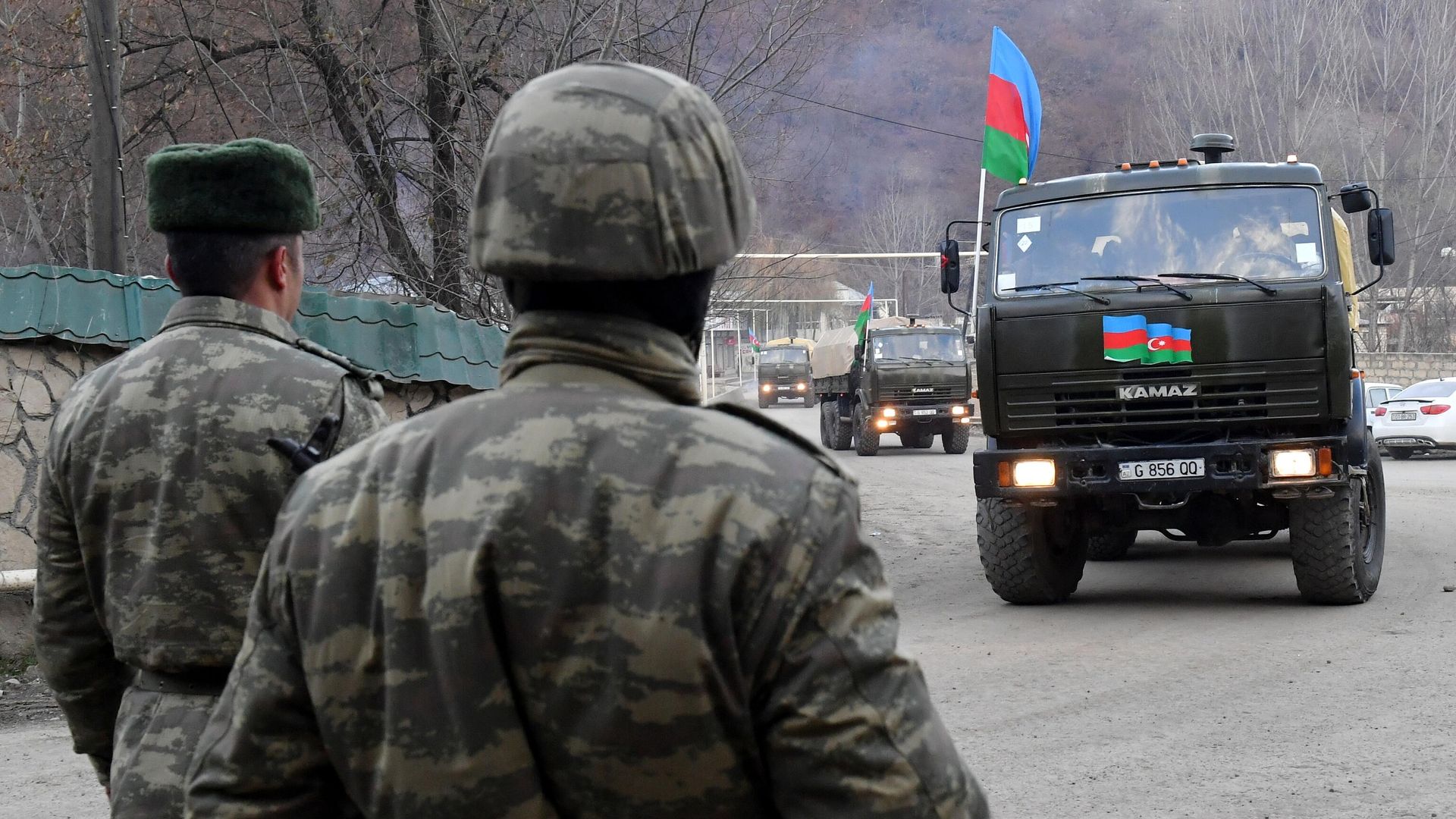 Колонна с азербайджанскими военными в Кельбаджарском районе у населенного пункта Тоганалы Колонна с азербайджанскими военными в Кельбаджарском районе у населенного пункта Тоганалы - РИА Новости, 1920, 25.11.2020