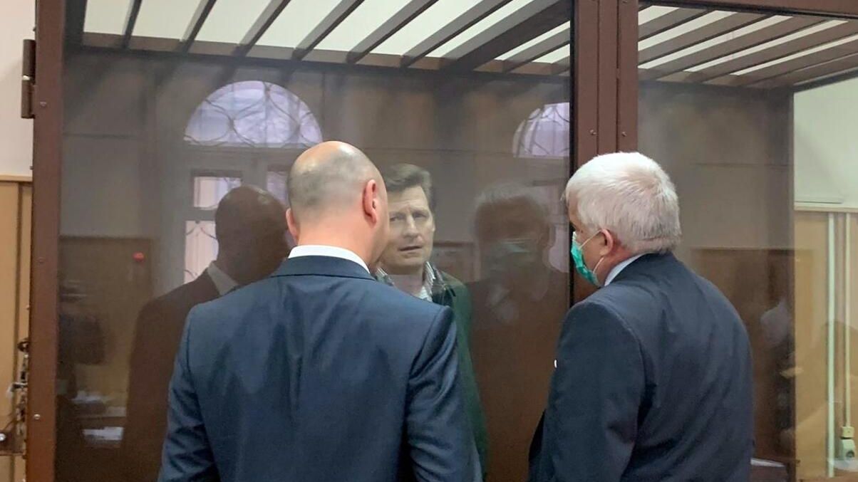Бывший губернатор Хабаровского края Сергей Фургал, обвиняемый в организации убийств, в зале заседаний Басманного суда города Москвы, где будет рассматриваться ходатайство о продлении ему срока ареста Бывший губернатор Хабаровского края Сергей Фургал, обвиняемый в организации убийств, в зале заседаний Басманного суда города Москвы, где будет рассматриваться ходатайство о продлении ему срока ареста - РИА Новости, 1920, 30.12.2020