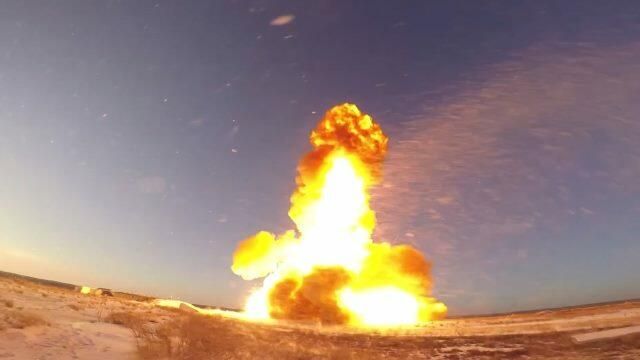 Кадры испытательного пуска новой ракеты российской системы ПРО на полигоне Сары-Шаган Кадры испытательного пуска новой ракеты российской системы ПРО на полигоне Сары-Шаган - РИА Новости, 1920, 26.11.2020