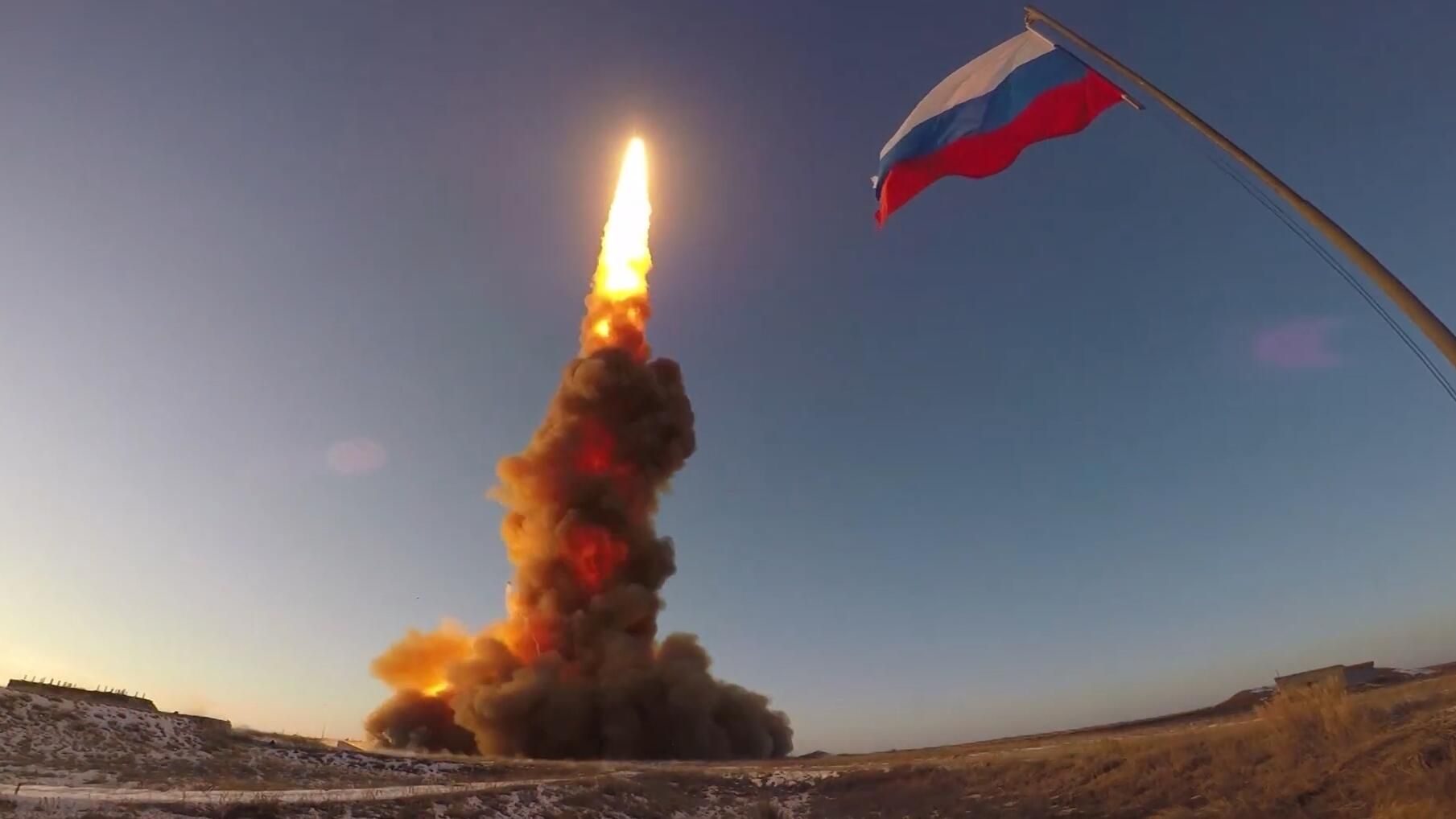 Испытательный пуск новой ракеты российской системы противоракетной обороны на полигоне Сары-Шаган в Казахстане. Стоп-кадр видео - РИА Новости, 1920, 13.05.2021
