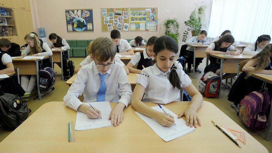 Старт Всероссийских проверочных работ для школьников Старт Всероссийских проверочных работ для школьников - РИА Новости, 1920, 29.09.2021