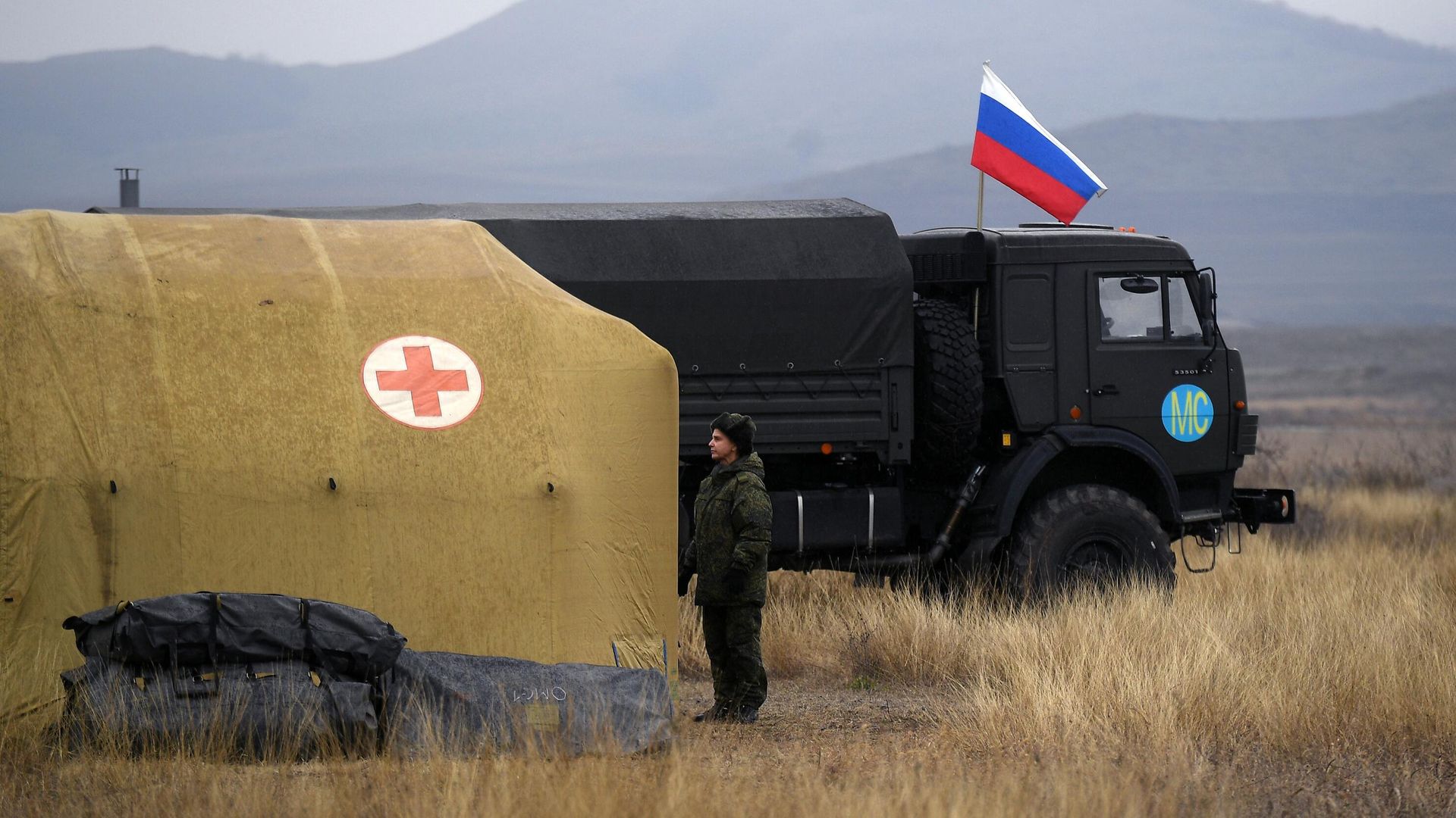 Развертывание российскими военными полевого госпиталя в Степанакерте Развертывание российскими военными полевого госпиталя в Степанакерте - РИА Новости, 1920, 12.12.2020