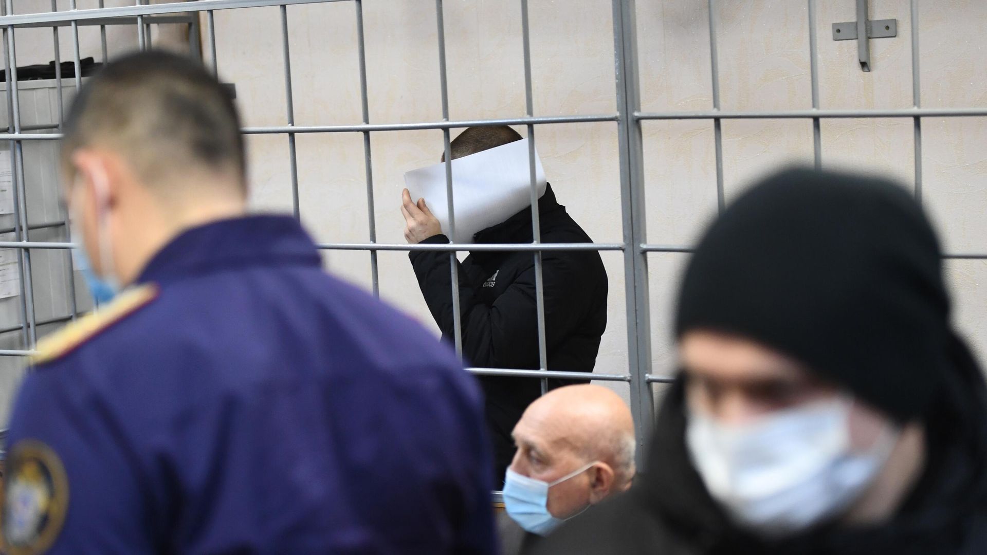 Задержанный в Татарстане по подозрению в убийствах 26 пожилых женщин Радик Тагиров в суде Задержанный в Татарстане по подозрению в убийствах 26 пожилых женщин Радик Тагиров в суде - РИА Новости, 1920, 02.12.2020