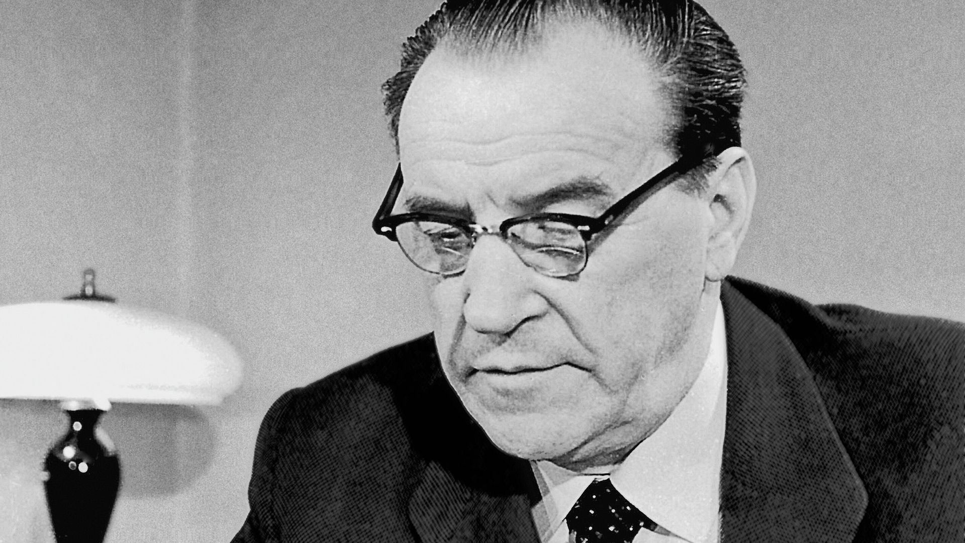 Советский хирург, один из основоположников сердечно-сосудистой хирургии в СССР, академик АН СССР, академик и президент АМН СССР, Герой Социалистического Труда Александр Николаевич Бакулев - РИА Новости, 1920, 08.12.2025