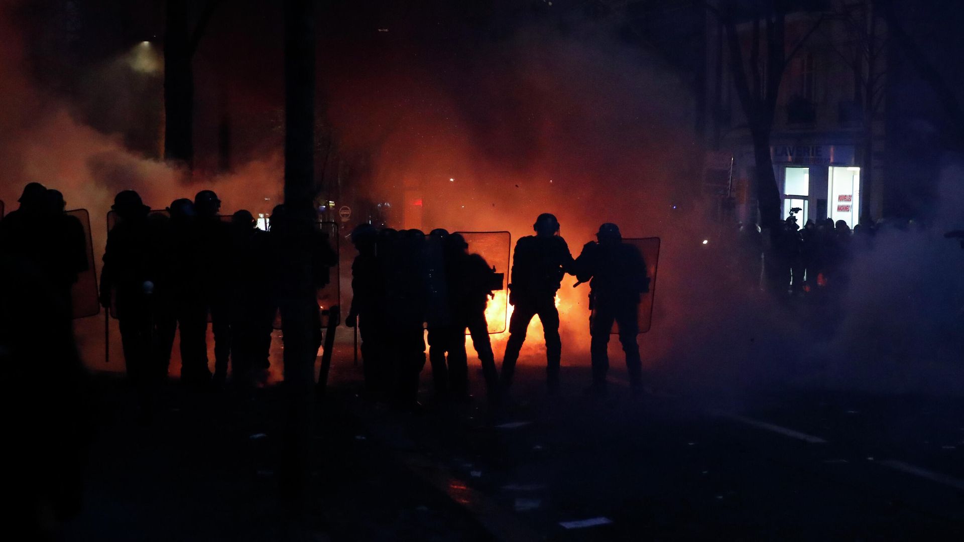 Полиция на акции протеста в Париже Полиция на акции протеста в Париже - РИА Новости, 1920, 21.03.2023