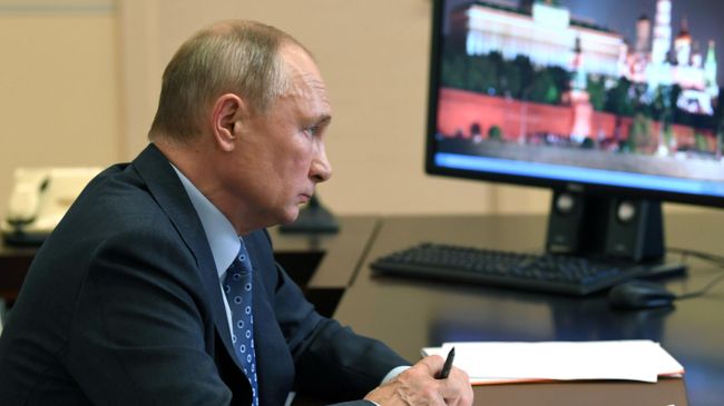 Президент РФ Владимир Путин проводит совещание о параметрах финансового плана и инвестиционной программы ОАО РЖД