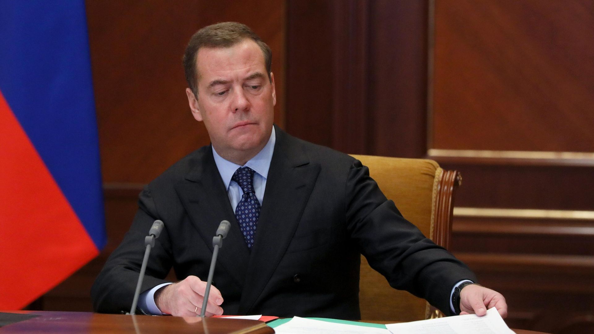 Заместитель председателя Совета безопасности РФ Дмитрий Медведев провел совещание по вопросу О мерах по активизации перехода РФ на отечественную продукцию Заместитель председателя Совета безопасности РФ Дмитрий Медведев провел совещание по вопросу О мерах по активизации перехода РФ на отечественную продукцию - РИА Новости, 1920, 16.12.2020