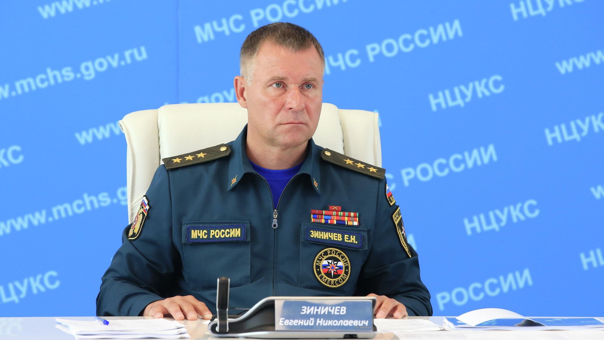 Министр Российской Федерации по делам гражданской обороны, чрезвычайным ситуациям и ликвидации последствий стихийных бедствий Евгений Зиничев Министр Российской Федерации по делам гражданской обороны, чрезвычайным ситуациям и ликвидации последствий стихийных бедствий Евгений Зиничев - РИА Новости, 1920, 15.12.2020
