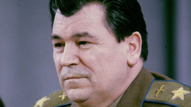 Евгений Шапошников, Главнокомандующий Вооруженными Силами СНГ, маршал авиации Евгений Шапошников, Главнокомандующий Вооруженными Силами СНГ, маршал авиации