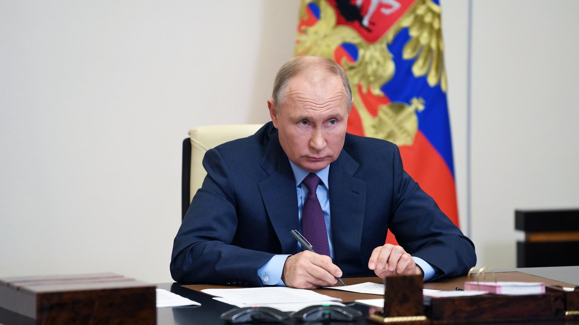 Президент РФ Владимир Путин проводит в режиме видеоконференции заседание Совета по развитию гражданского общества и правам человека Президент РФ Владимир Путин проводит в режиме видеоконференции заседание Совета по развитию гражданского общества и правам человека - РИА Новости, 1920, 10.12.2020