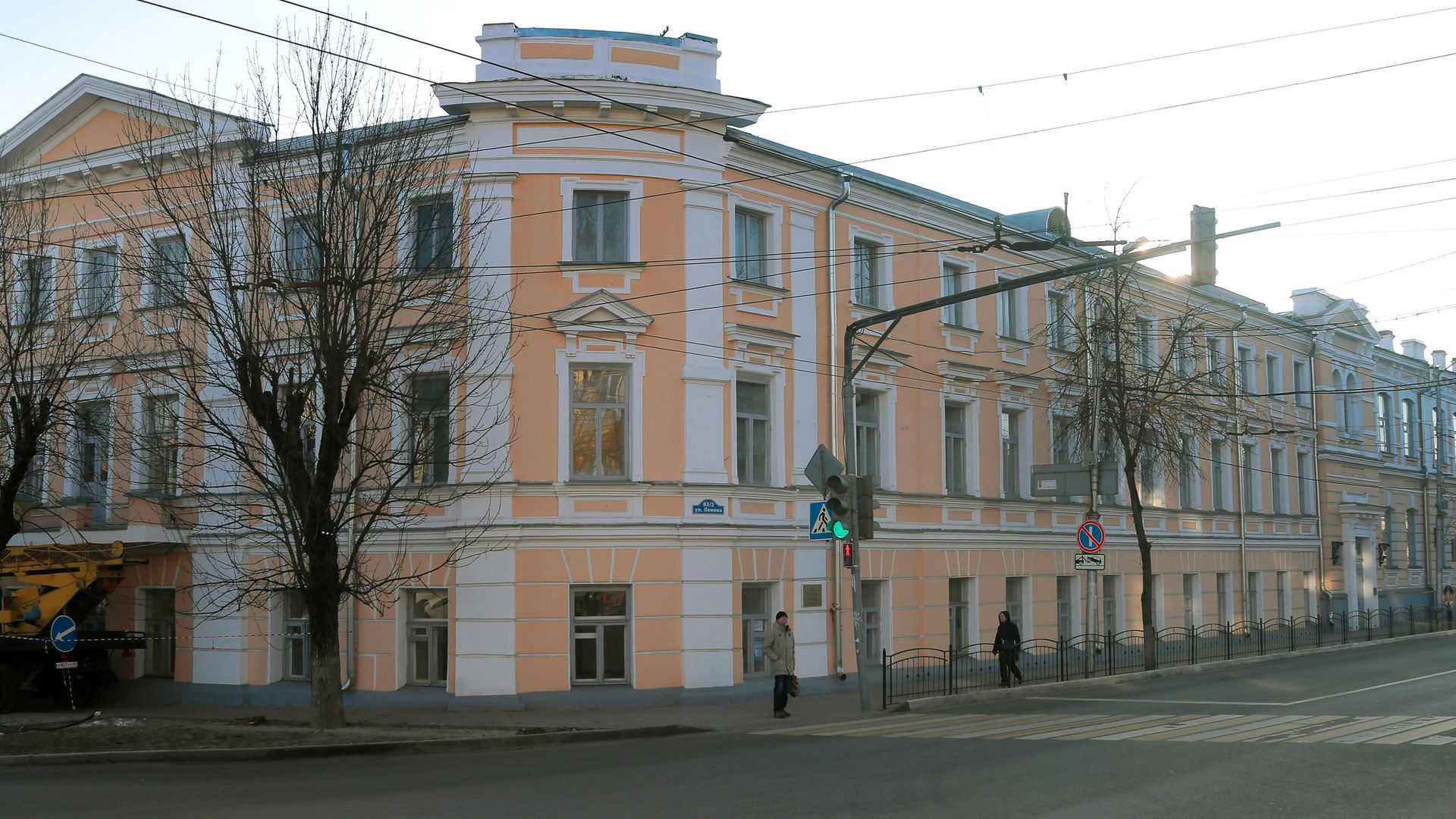 Здание Калужской мужской гимназии Здание Калужской мужской гимназии - РИА Новости, 1920, 19.07.2021