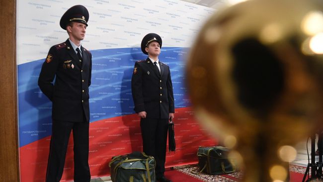 Офицеры Государственной фельдъегерской службы РФ Офицеры Государственной фельдъегерской службы РФ