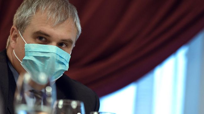 Председатель политической партии Россия против коррупции Роман Путин на съезде партии Председатель политической партии Россия против коррупции Роман Путин на съезде партии