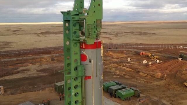 Гиперзвуковый ракетный комплекс Авангард доставили в пусковую шахту Гиперзвуковый ракетный комплекс Авангард доставили в пусковую шахту - РИА Новости, 1920, 16.12.2020