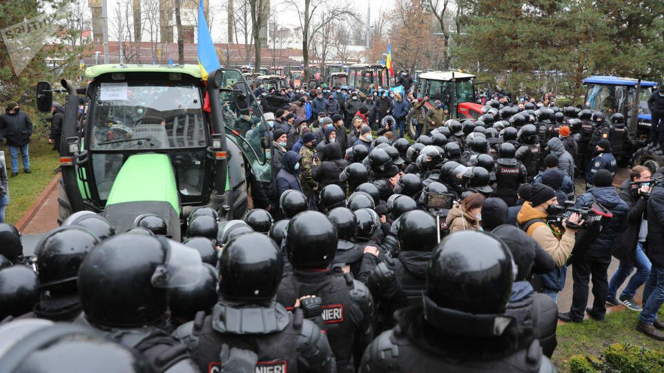 Акция протеста фермеров в Кишиневе. 16 декабря 2020 Акция протеста фермеров в Кишиневе. 16 декабря 2020 - РИА Новости, 1920, 16.12.2020