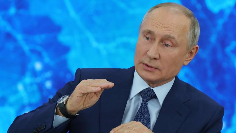 Президент РФ Владимир Путин на большой ежегодной пресс-конференции в режиме видеоконференции Президент РФ Владимир Путин на большой ежегодной пресс-конференции в режиме видеоконференции