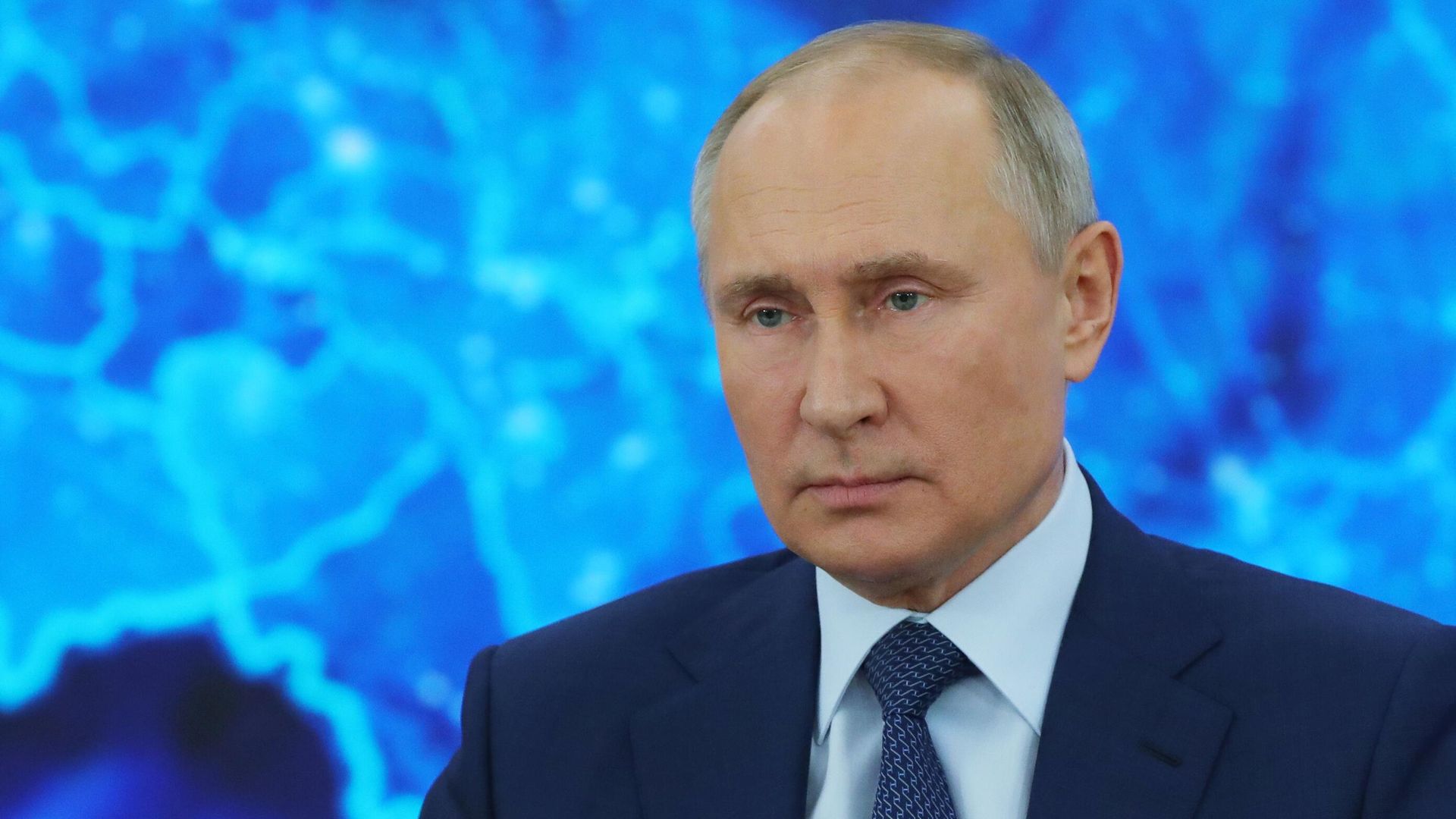 Президент РФ Владимир Путин на большой ежегодной пресс-конференции в режиме видеоконференции Президент РФ Владимир Путин на большой ежегодной пресс-конференции в режиме видеоконференции - РИА Новости, 1920, 17.12.2020
