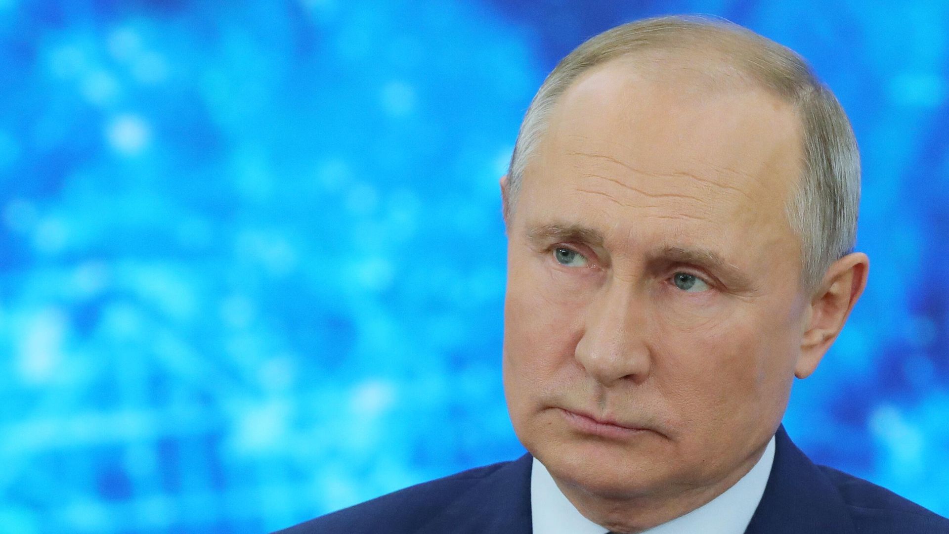 Президент РФ Владимир Путин на большой ежегодной пресс-конференции Президент РФ Владимир Путин на большой ежегодной пресс-конференции - РИА Новости, 1920, 17.12.2020