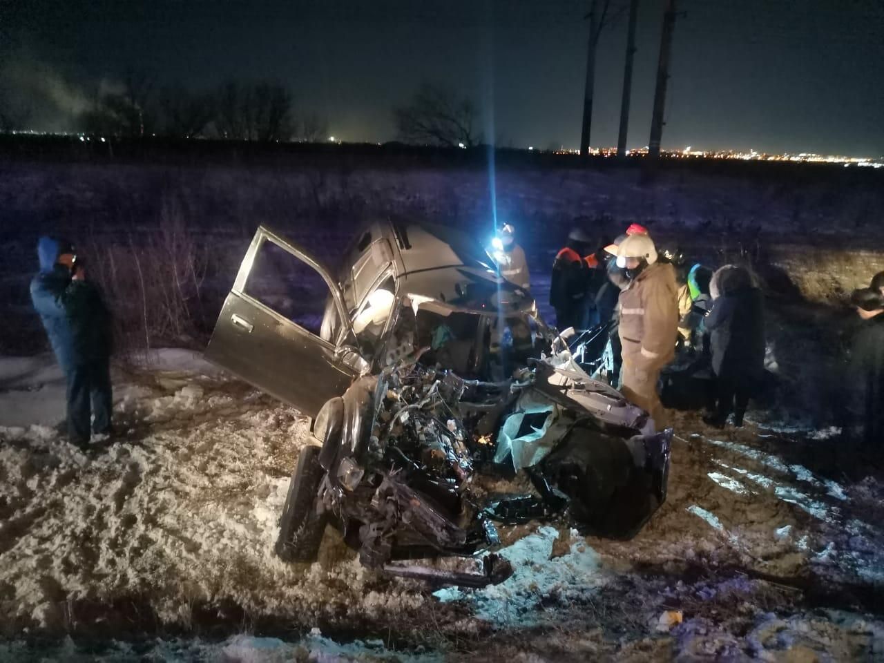 ДТП с участием экскаватора в Березовском районе Красноярского края ДТП с участием экскаватора в Березовском районе Красноярского края - РИА Новости, 1920, 18.12.2020