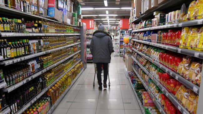 Покупатель в магазине Покупатель в магазине