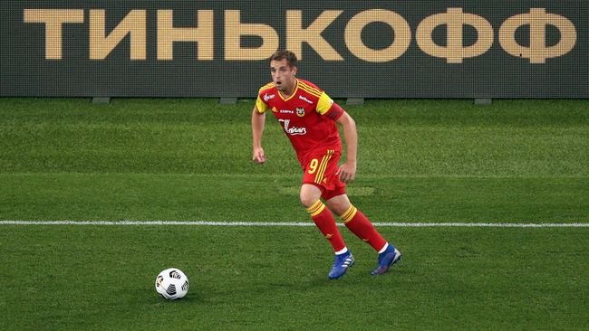 Игрок Арсенала Кирилл Комбаров