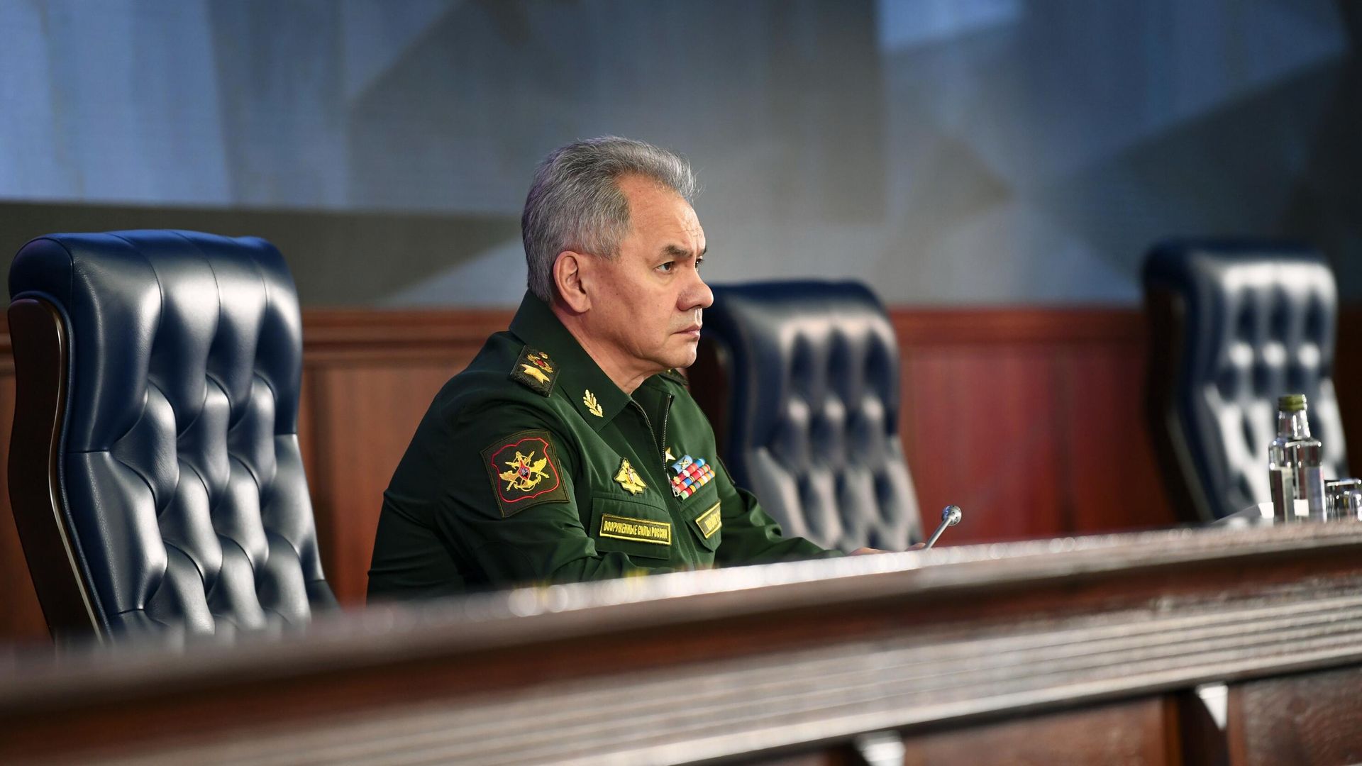 Министр обороны РФ Сергей Шойгу во время выступления президента РФ Владимира Путина на расширенном заседании коллегии министерства обороны Министр обороны РФ Сергей Шойгу во время выступления президента РФ Владимира Путина на расширенном заседании коллегии министерства обороны - РИА Новости, 1920, 13.01.2021