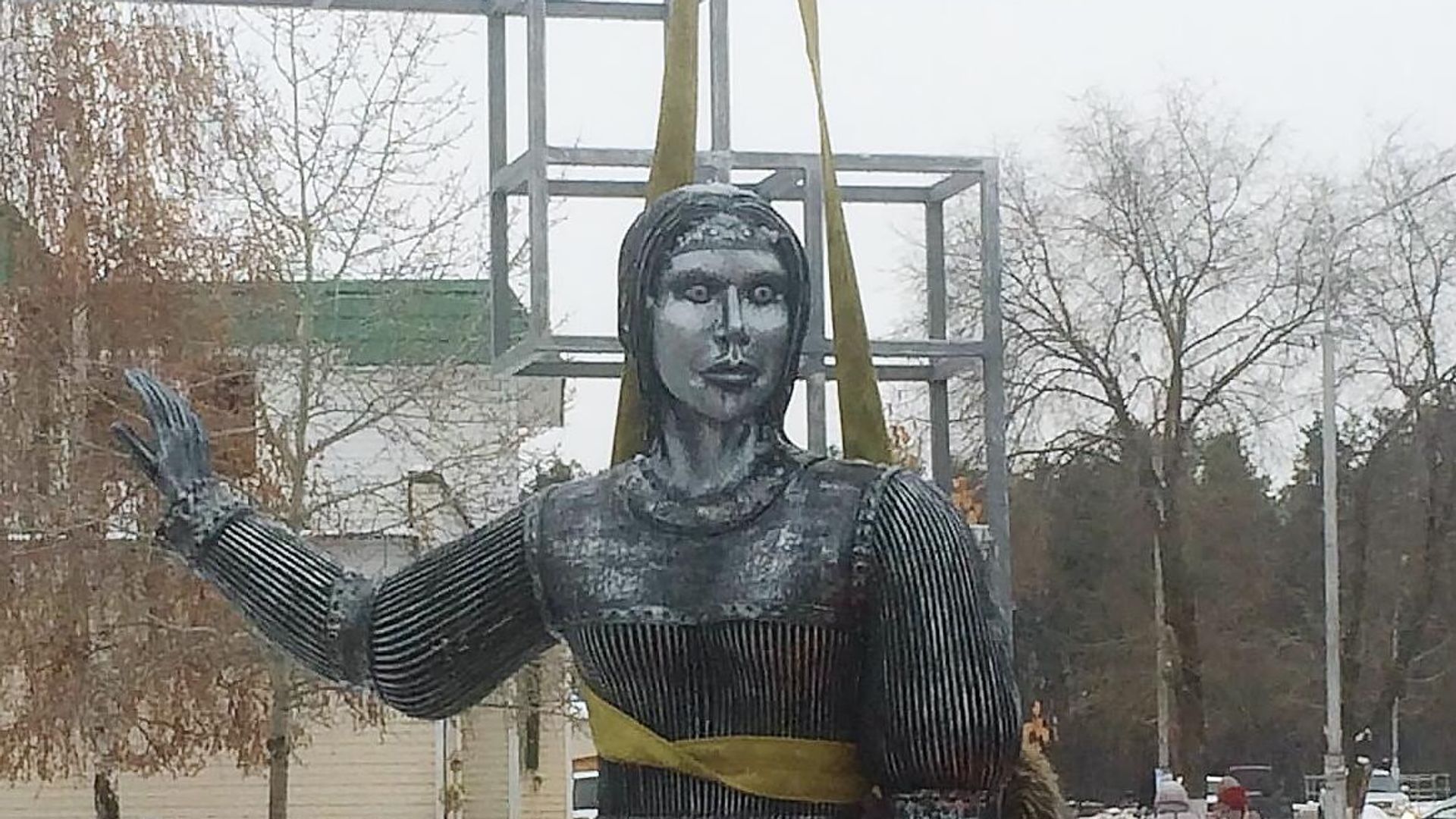 Демонтаж памятника Аленке в Нововоронеже - РИА Новости, 1920, 22.12.2020