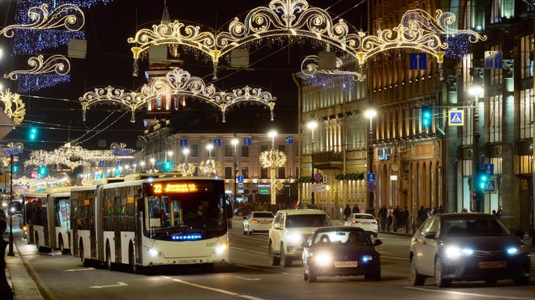 Новогоднее украшение Невского проспекта в Санкт-Петербурге Новогоднее украшение Невского проспекта в Санкт-Петербурге