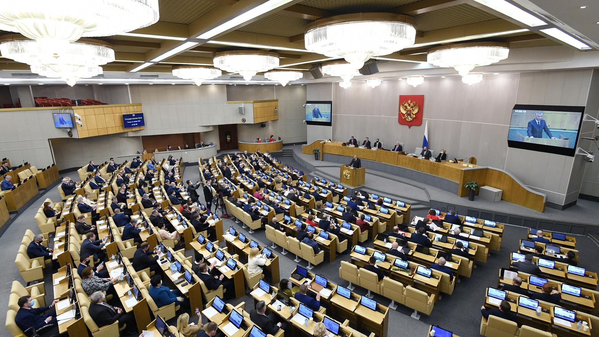Председатель Государственной Думы РФ Вячеслав Володин выступает на заключительном пленарном заседании осенней сессии Государственной Думы РФ - РИА Новости, 1920, 24.12.2020