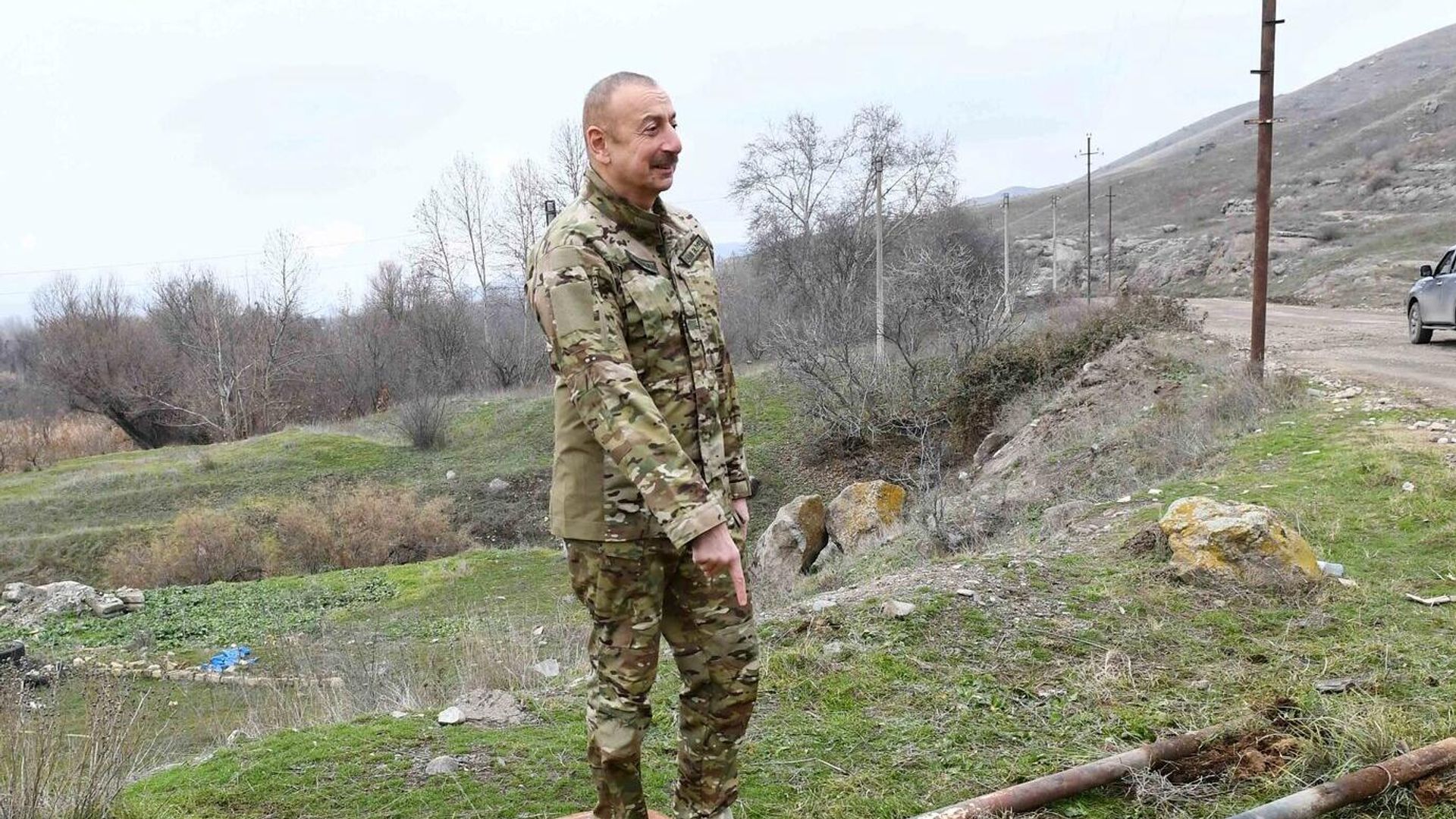 Президент Азербайджана Ильхам Алиев во время посещения Зангиланского и Губадлинского районов Президент Азербайджана Ильхам Алиев во время посещения Зангиланского и Губадлинского районов - РИА Новости, 1920, 26.02.2021