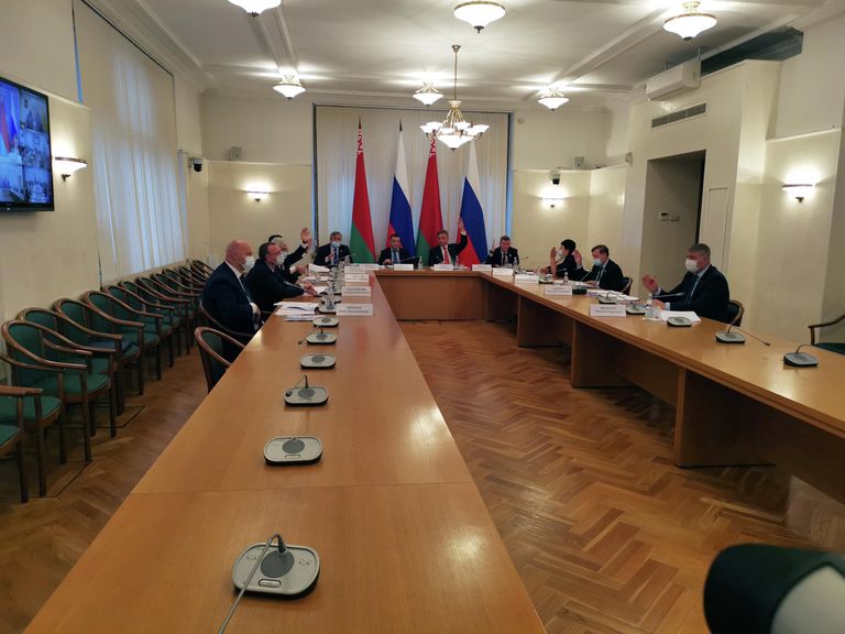 Открытие финансирования программы за счет профицита бюджета Союзного государства в установленном порядке было одобрено решением согласительной комиссии от Парламентского Собрания Открытие финансирования программы за счет профицита бюджета Союзного государства в установленном порядке было одобрено решением согласительной комиссии от Парламентского Собрания