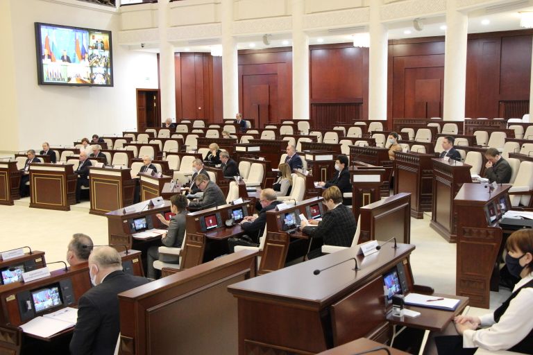 Проект бюджета Союзного государства на 2021 год по доходам определен в сумме 4 715,15 миллиона российских рублей Проект бюджета Союзного государства на 2021 год по доходам определен в сумме 4 715,15 миллиона российских рублей
